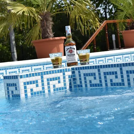Villa Rosa Dei Venti Heated Salty Pool And Jacuzzi * Baltschik