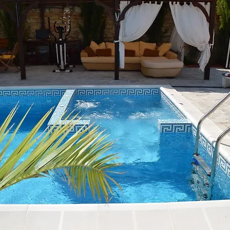 Villa Rosa Dei Venti Heated Salty Pool And Jacuzzi Baltschik